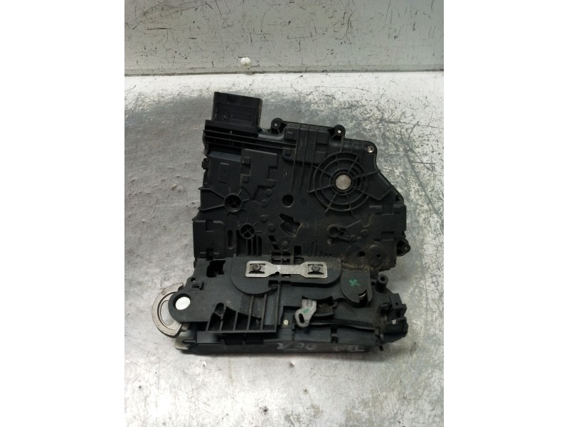 Recambio de motor cierre centralizado trasero derecho para seat alhambra (710, 711) 2.0 tdi referencia OEM IAM 7N0839016C 5P 