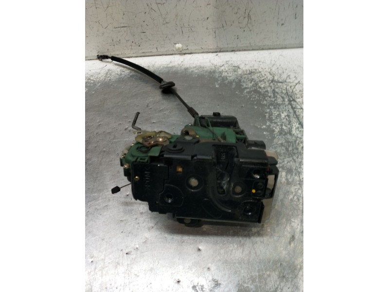 Recambio de motor cierre centralizado trasero izquierdo para volkswagen passat b5.5 (3b3) 1.9 tdi referencia OEM IAM  5P 