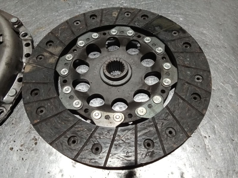 Recambio de kit embrague para mitsubishi montero pinin (h60/h70) 2000 gdi (5-ptas.) referencia OEM IAM 1864994601 15176 