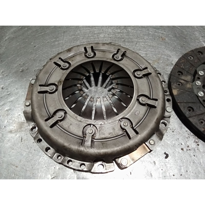 Recambio de kit embrague para mitsubishi montero pinin (h60/h70) 2000 gdi (5-ptas.) referencia OEM IAM 1864994601 15176 