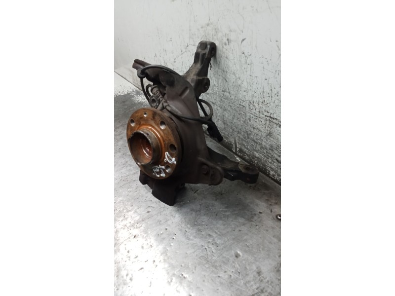 Recambio de mangueta delantera izquierda para opel corsa e color edition ecoflex referencia OEM IAM   14