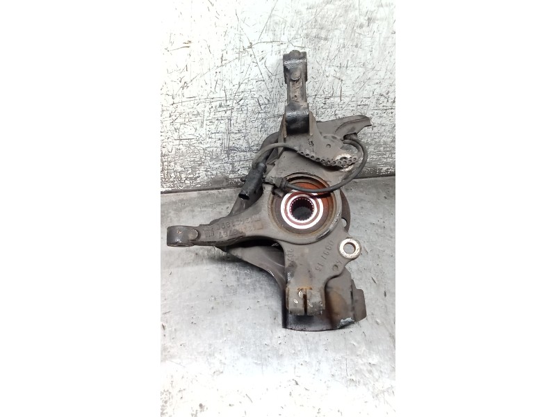 Recambio de mangueta delantera izquierda para opel corsa e color edition ecoflex referencia OEM IAM   14