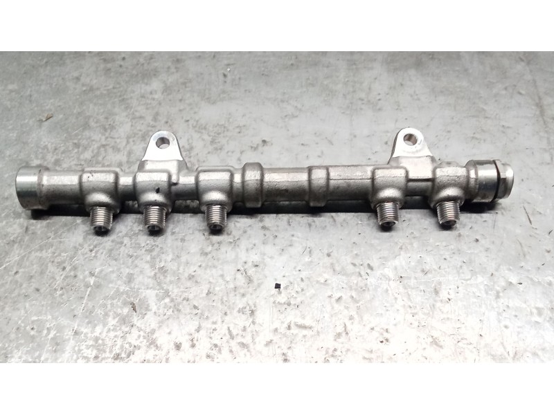 Recambio de rampa inyectora para opel corsa e color edition ecoflex referencia OEM IAM 0445214217 55234437 14