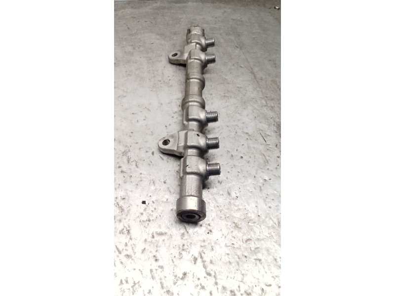 Recambio de rampa inyectora para opel corsa e color edition ecoflex referencia OEM IAM 0445214217 55234437 14