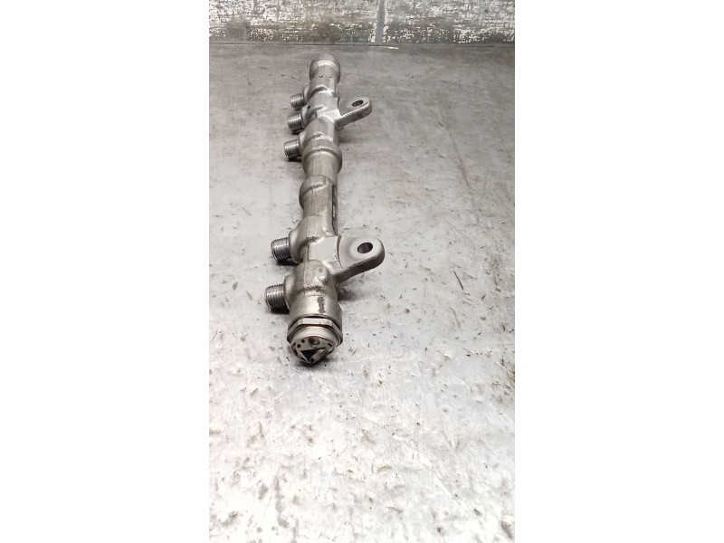 Recambio de rampa inyectora para opel corsa e color edition ecoflex referencia OEM IAM 0445214217 55234437 14