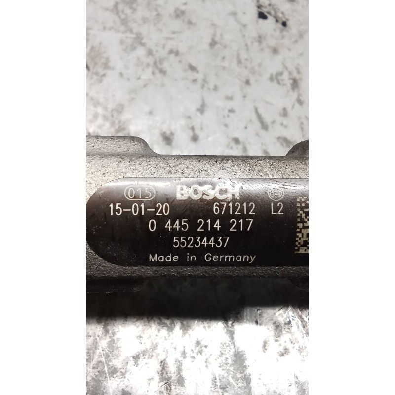 Recambio de rampa inyectora para opel corsa e color edition ecoflex referencia OEM IAM 0445214217 55234437 14