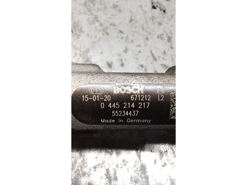 Recambio de rampa inyectora para opel corsa e color edition ecoflex referencia OEM IAM 0445214217 55234437 14