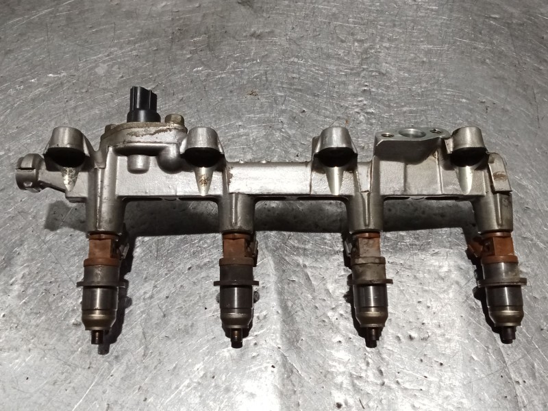 Recambio de rampa inyectora para mitsubishi montero pinin (h60/h70) 2000 gdi (5-ptas.) referencia OEM IAM MR560127 EIT18871 