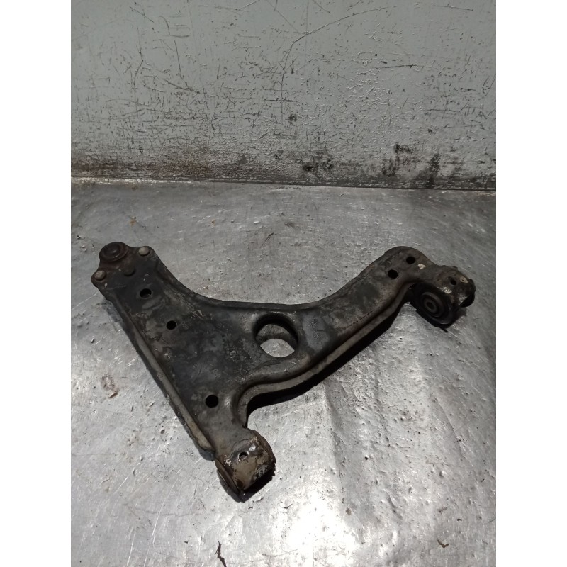 Recambio de brazo suspension inferior delantero izquierdo para opel vectra b hatchback (j96) 2.0 i 16v (f68) referencia OEM IAM 