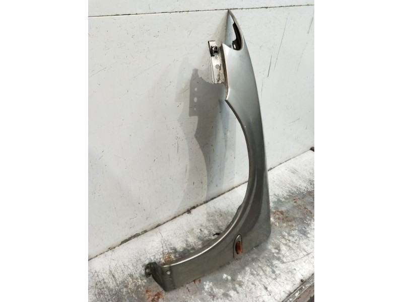 Recambio de aleta delantera izquierda para opel vectra b hatchback (j96) 2.0 i 16v (f68) referencia OEM IAM   99