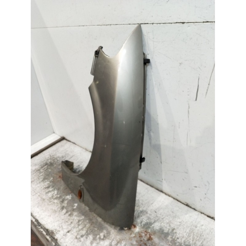 Recambio de aleta delantera izquierda para opel vectra b hatchback (j96) 2.0 i 16v (f68) referencia OEM IAM   99