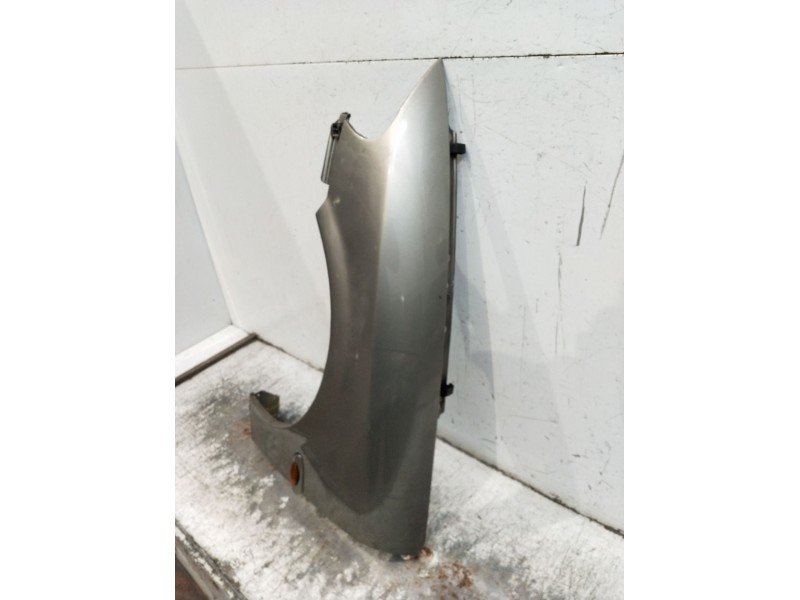 Recambio de aleta delantera izquierda para opel vectra b hatchback (j96) 2.0 i 16v (f68) referencia OEM IAM   99