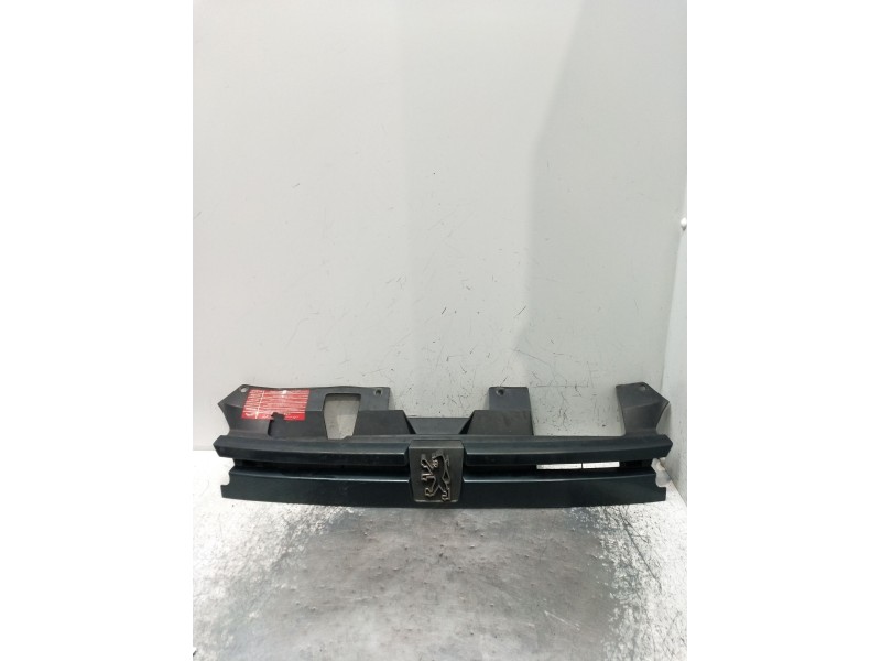 Recambio de rejilla delantera para peugeot 306 hatchback (7a, 7c, n3, n5) 1.9 dt referencia OEM IAM   93