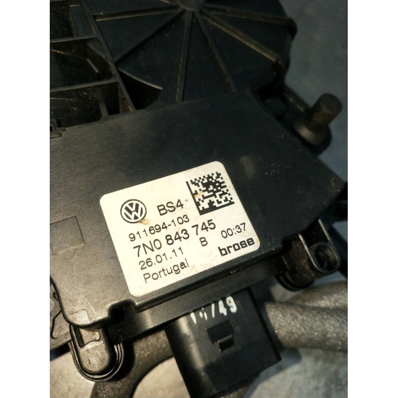 Recambio de motor cierre centralizado trasero derecho para seat alhambra (710, 711) 2.0 tdi referencia OEM IAM 7N0843745B 911694
