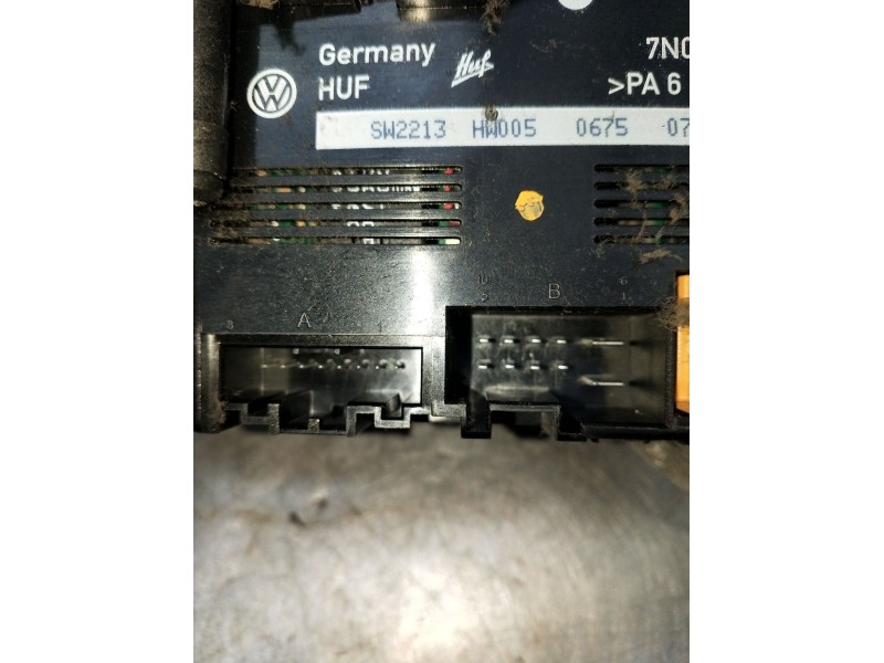 Recambio de motor cierre centralizado trasero derecho para seat alhambra (710, 711) 2.0 tdi referencia OEM IAM 7N0843385Q 7N0959