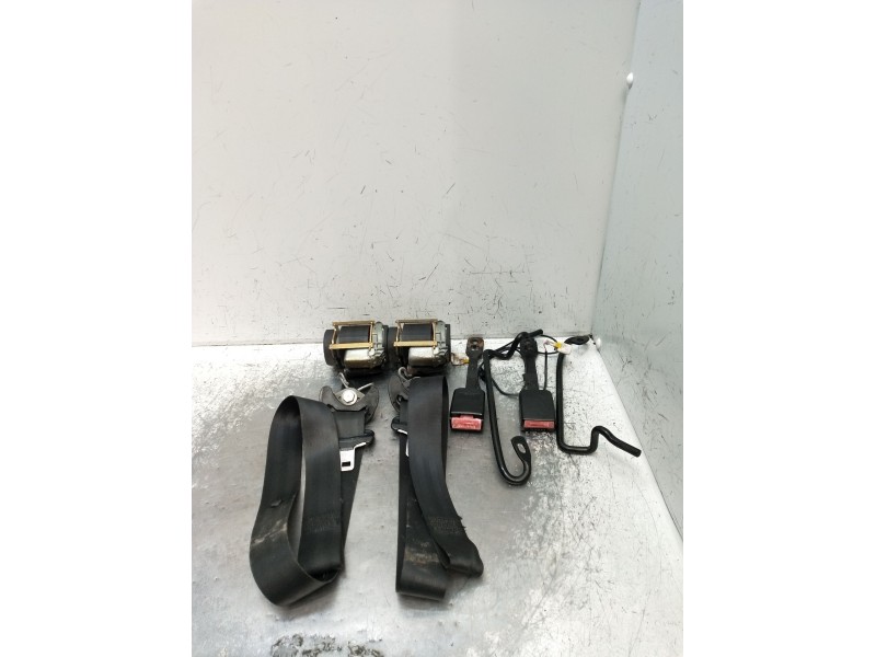 Recambio de juego cinturones delantero para citroën c4 coupé (la_) 1.4 16v referencia OEM IAM  3P 06