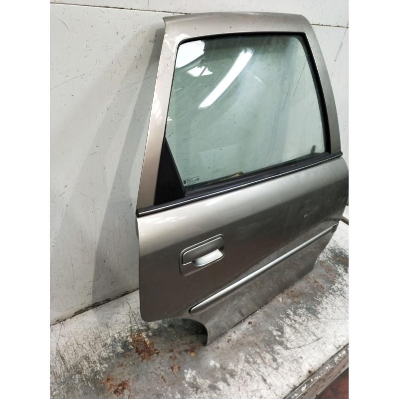 Recambio de puerta trasera derecha para opel vectra b hatchback (j96) 2.0 i 16v (f68) referencia OEM IAM  5P 99