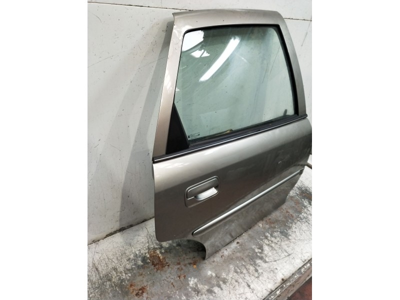 Recambio de puerta trasera derecha para opel vectra b hatchback (j96) 2.0 i 16v (f68) referencia OEM IAM  5P 99