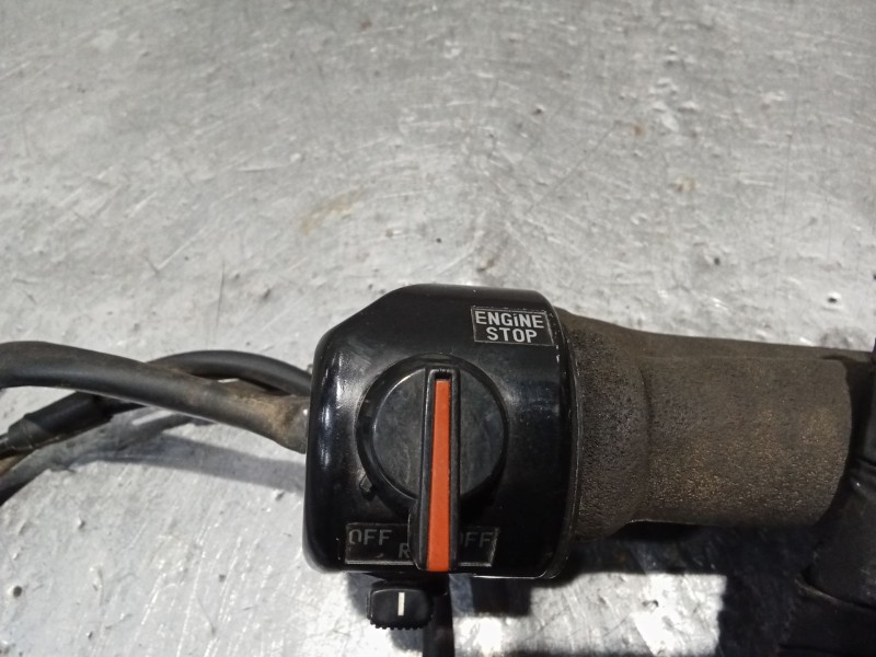 Recambio de puño acelerador para yamaha sr sr 250 (3y8) referencia OEM IAM   MANDO MULTIFUNCION