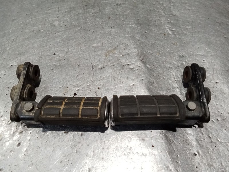 Recambio de estribos laterales para yamaha sr sr 250 (3y8) referencia OEM IAM   DELANTEROS