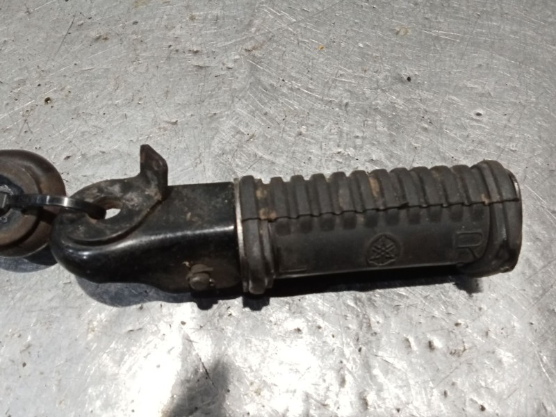 Recambio de estribos laterales para yamaha sr sr 250 (3y8) referencia OEM IAM   