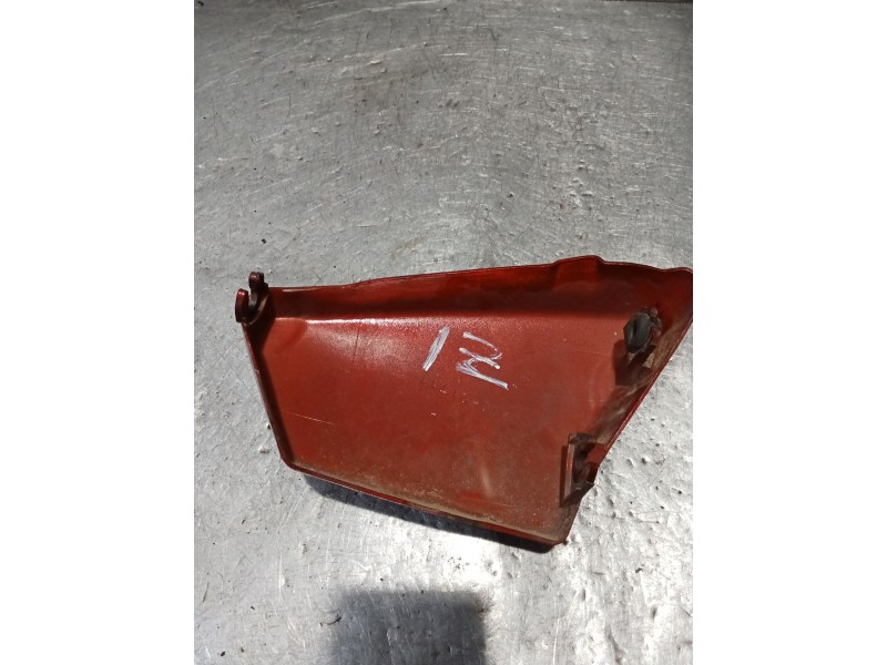Recambio de moldura para yamaha sr sr 250 (3y8) referencia OEM IAM 3Y621711  IZQUIERDA