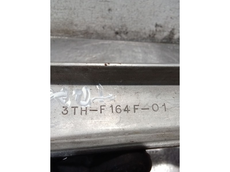 Recambio de molduras traseras para yamaha sr sr 250 (3y8) referencia OEM IAM 3THF164F01  IZQUIERDA