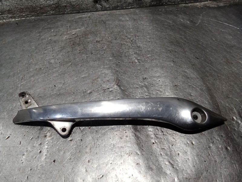 Recambio de molduras traseras para yamaha sr sr 250 (3y8) referencia OEM IAM 3THE164G01  DERECHA