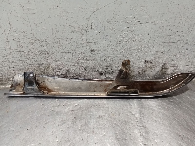 Recambio de moldura para yamaha sr sr 250 (3y8) referencia OEM IAM   PROTECTOR CADENA