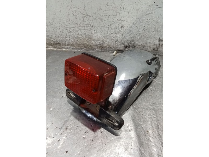 Recambio de piloto trasero central para yamaha sr sr 250 (3y8) referencia OEM IAM   