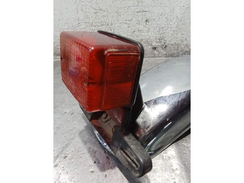 Recambio de piloto trasero central para yamaha sr sr 250 (3y8) referencia OEM IAM   