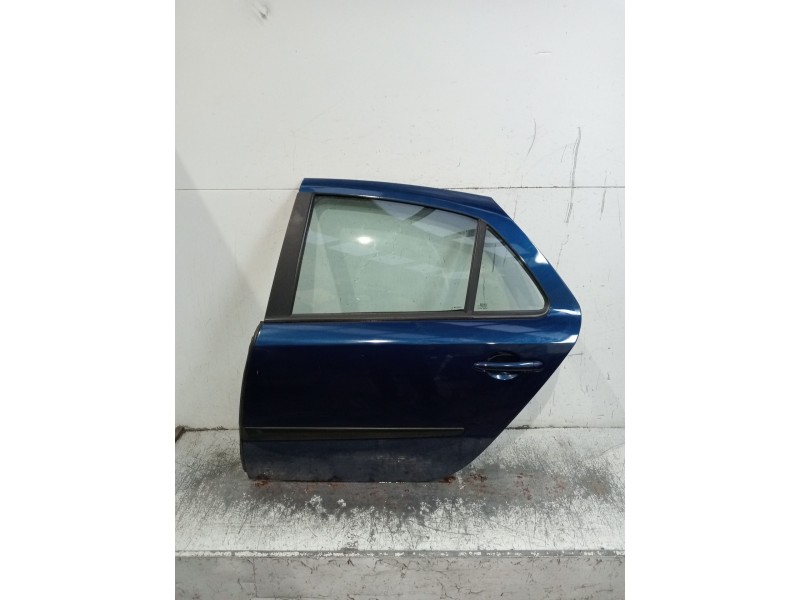 Recambio de puerta trasera izquierda para renault laguna ii (bg0/1_) 2.0 16v (bg00, bg0k, bg0p, bg0w) referencia OEM IAM   4P