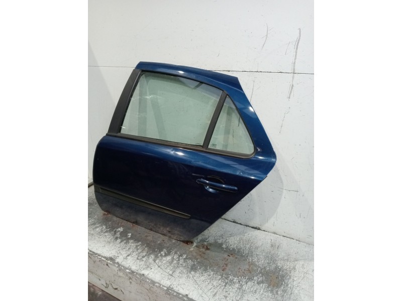 Recambio de puerta trasera izquierda para renault laguna ii (bg0/1_) 2.0 16v (bg00, bg0k, bg0p, bg0w) referencia OEM IAM   4P