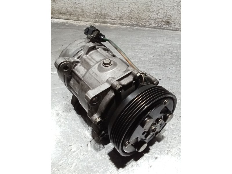 Recambio de compresor aire acondicionado para volkswagen golf iv (1j1) 1.9 tdi referencia OEM IAM 1J0820803N  