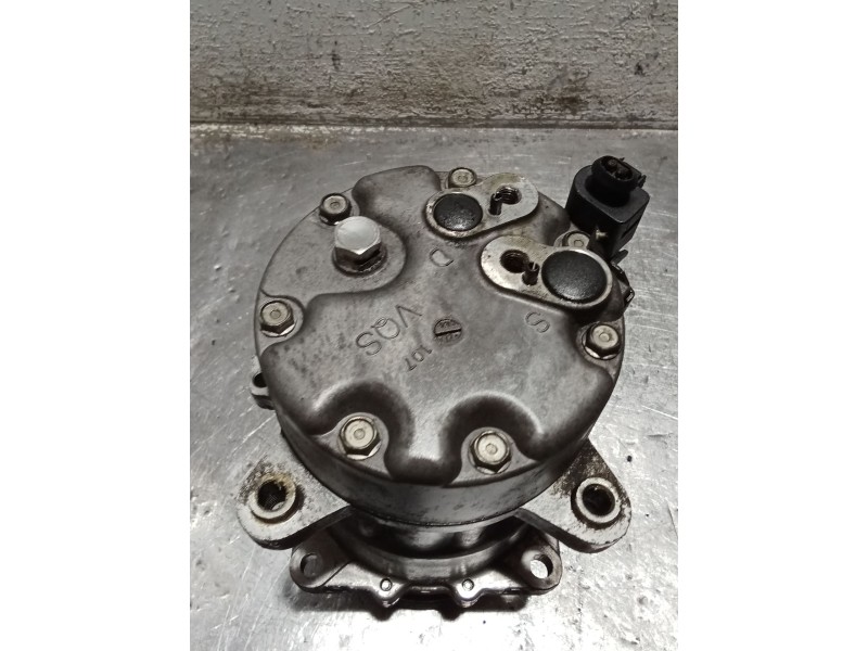 Recambio de compresor aire acondicionado para volkswagen golf iv (1j1) 1.9 tdi referencia OEM IAM 1J0820803N  