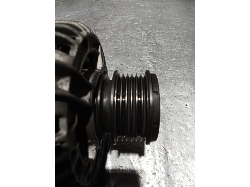 Recambio de alternador para audi a3 (8l1) 1.9 tdi referencia OEM IAM 038903023L 0124325001 90A