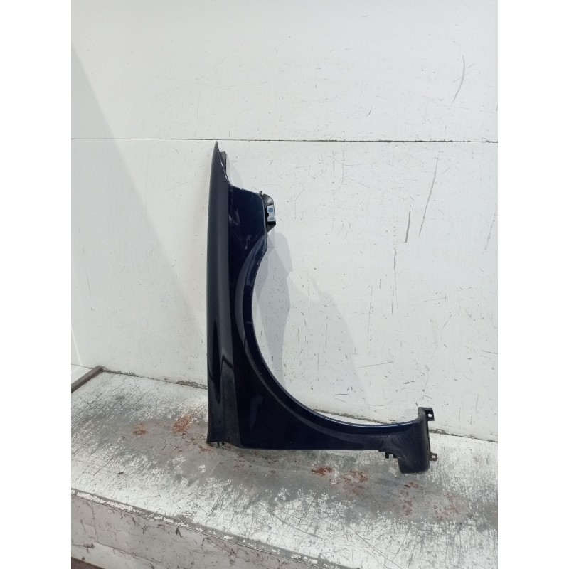 Recambio de aleta delantera derecha para renault laguna ii (bg0/1_) 2.0 16v (bg00, bg0k, bg0p, bg0w) referencia OEM IAM   