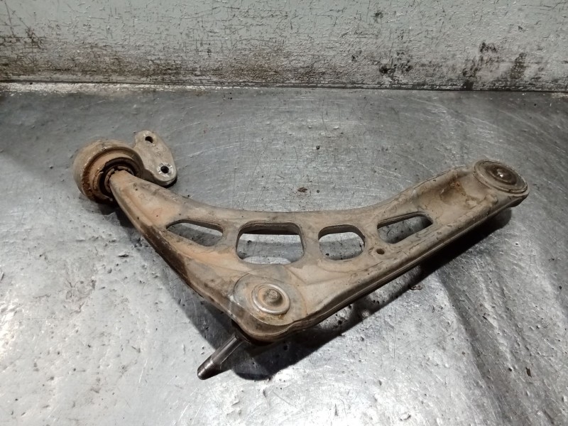 Recambio de brazo suspension inferior delantero derecho para bmw 3 touring (e46) 320 d referencia OEM IAM   