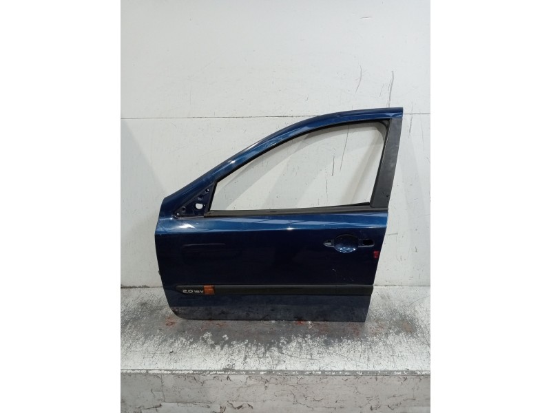 Recambio de puerta delantera izquierda para renault laguna ii (bg0/1_) 2.0 16v (bg00, bg0k, bg0p, bg0w) referencia OEM IAM   4P