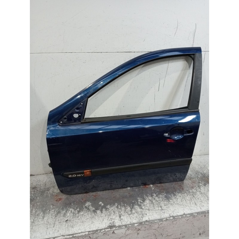 Recambio de puerta delantera izquierda para renault laguna ii (bg0/1_) 2.0 16v (bg00, bg0k, bg0p, bg0w) referencia OEM IAM   4P