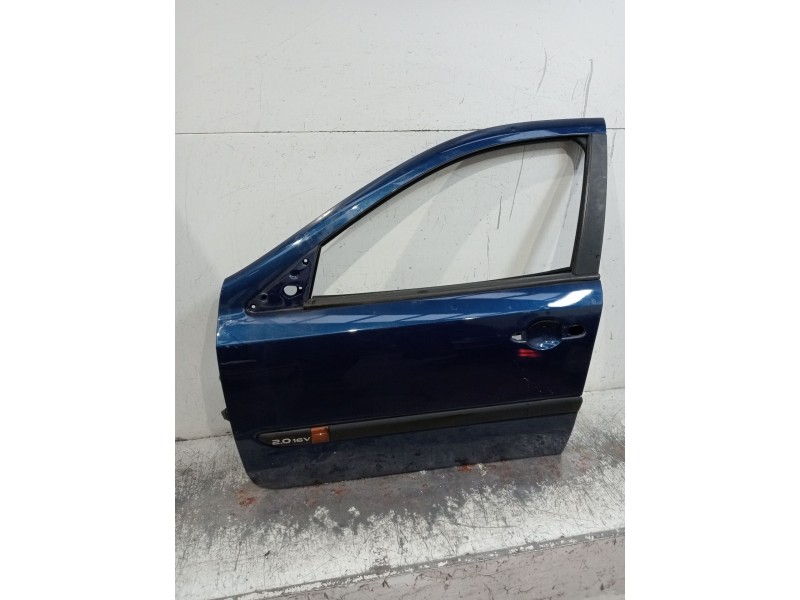 Recambio de puerta delantera izquierda para renault laguna ii (bg0/1_) 2.0 16v (bg00, bg0k, bg0p, bg0w) referencia OEM IAM   4P