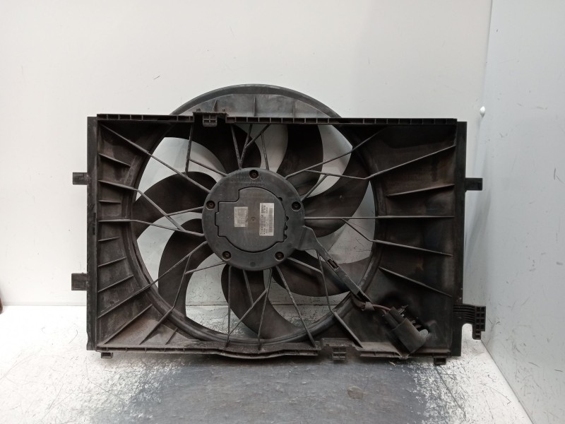 Recambio de electroventilador para mercedes-benz clase c (w203) familiar c 180 t compressor (203.246) referencia OEM IAM A203540