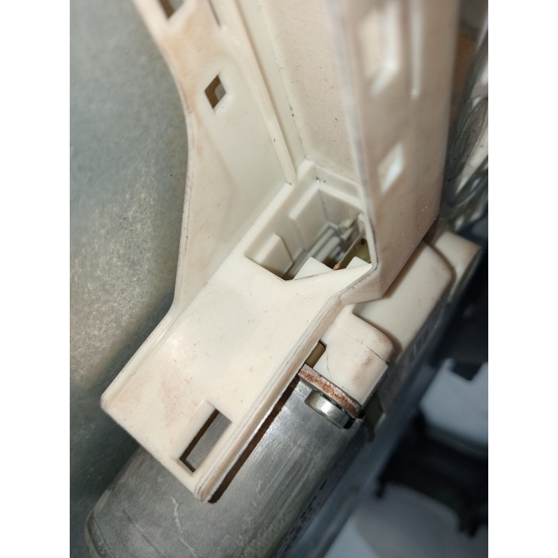 Recambio de elevalunas delantero derecho para ford focus ii (da_, hcp, dp) 1.8 tdci referencia OEM IAM 4M51B045H16AA 4M51B203A28