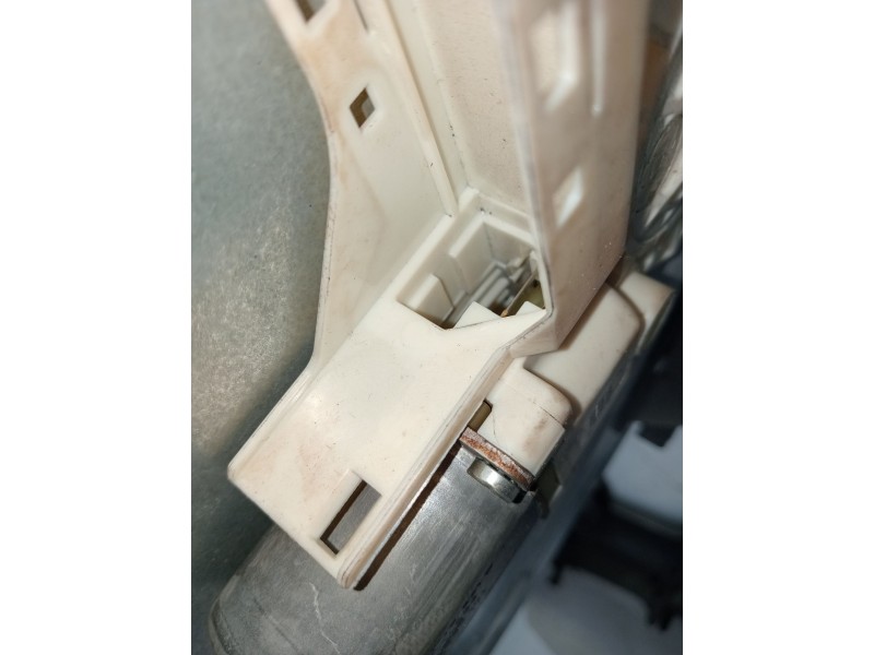 Recambio de elevalunas delantero derecho para ford focus ii (da_, hcp, dp) 1.8 tdci referencia OEM IAM 4M51B045H16AA 4M51B203A28