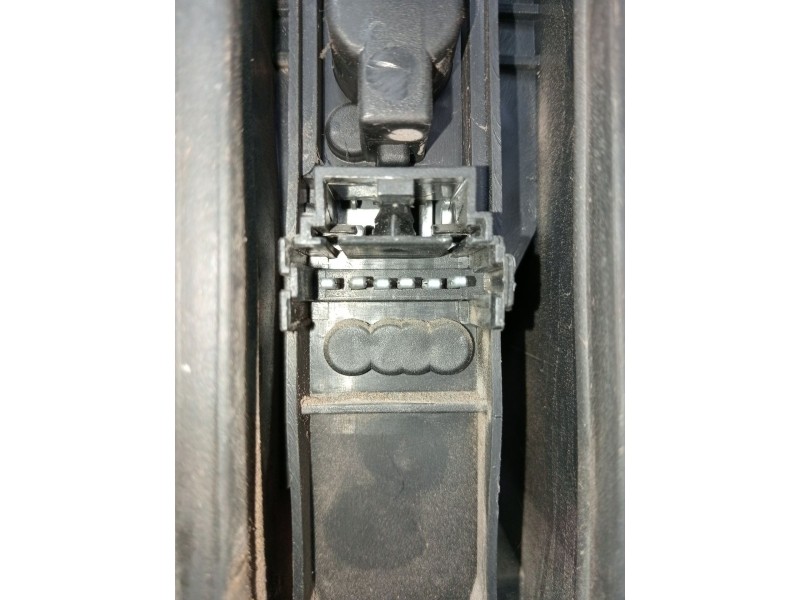 Recambio de piloto trasero izquierdo para renault kangoo (kc0/1_) d 65 1.9 (kc0e, kc02, kc0j, kc0n) referencia OEM IAM   