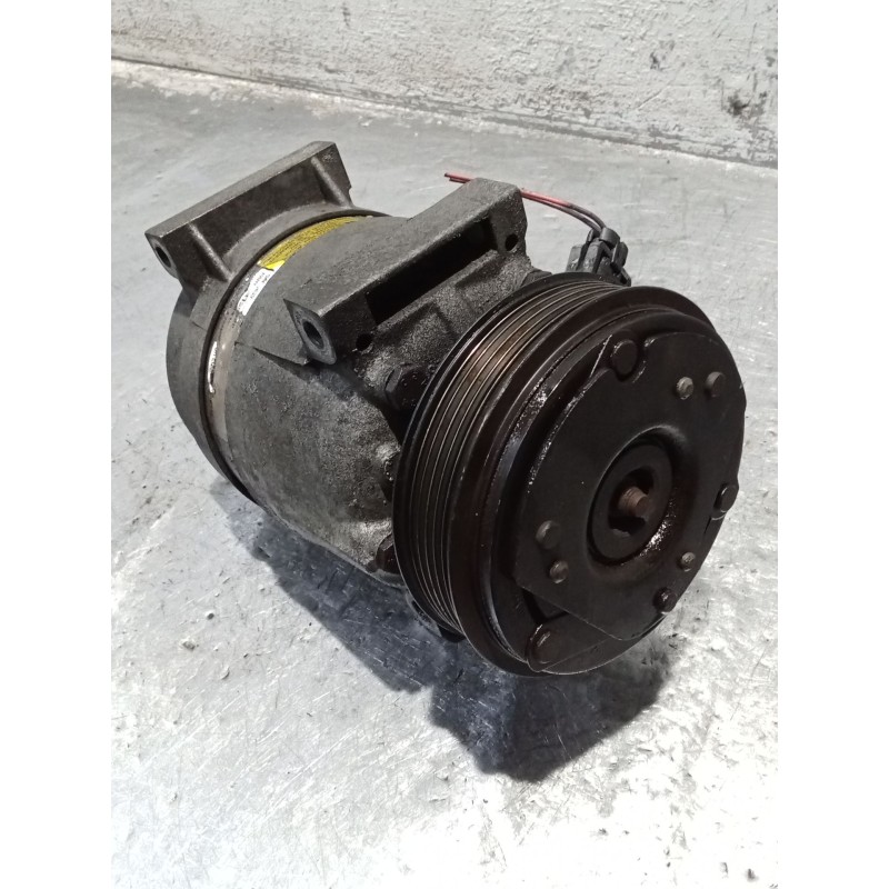 Recambio de compresor aire acondicionado para renault laguna ii (bg0/1_) 2.0 16v (bg00, bg0k, bg0p, bg0w) referencia OEM IAM 820