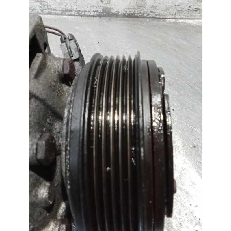 Recambio de compresor aire acondicionado para renault laguna ii (bg0/1_) 2.0 16v (bg00, bg0k, bg0p, bg0w) referencia OEM IAM 820