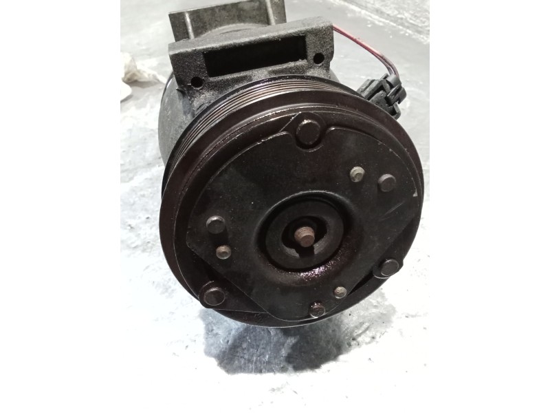 Recambio de compresor aire acondicionado para renault laguna ii (bg0/1_) 2.0 16v (bg00, bg0k, bg0p, bg0w) referencia OEM IAM 820