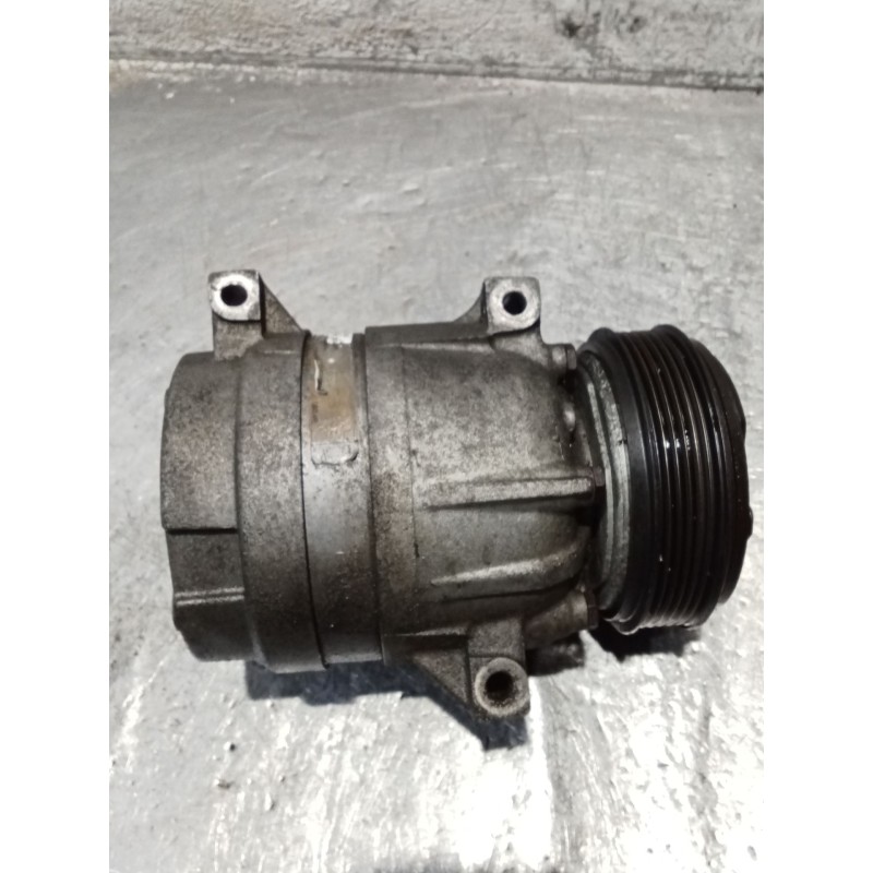 Recambio de compresor aire acondicionado para renault laguna ii (bg0/1_) 2.0 16v (bg00, bg0k, bg0p, bg0w) referencia OEM IAM 820