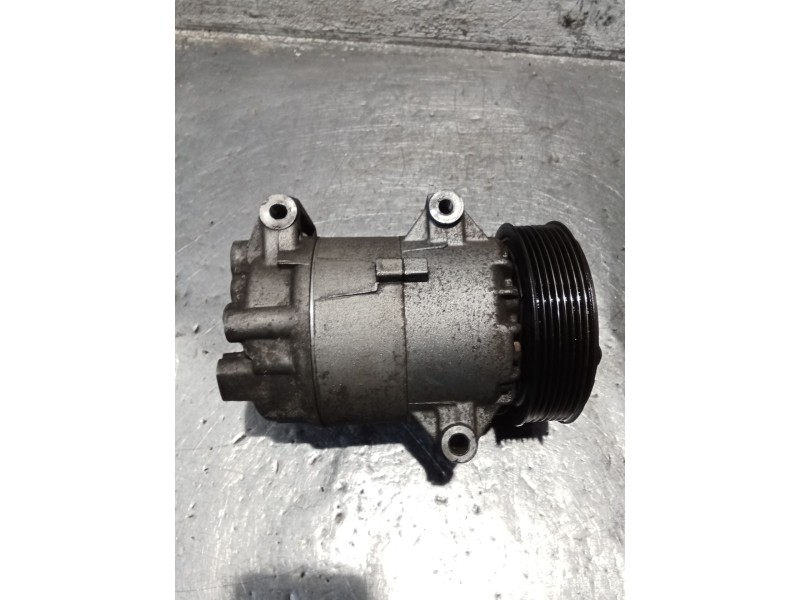 Recambio de compresor aire acondicionado para renault megane ii station wagon (km0/1_) 1.9 dci referencia OEM IAM 8200678499  05